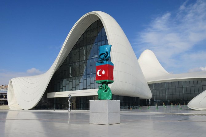 Old and Modern Baku City Private Tour - What the $25.19 price really gives you