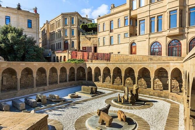 Old City tour - A short Azerbaijani lunch in the Old City