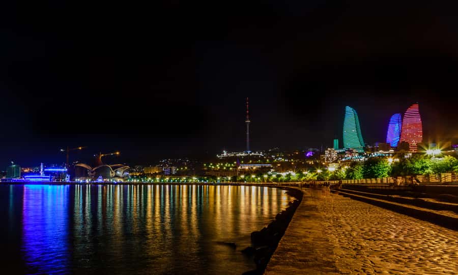 Panoramic Night Baku with Azerbaijan Tour - The Alley of Martyrs Mosque
