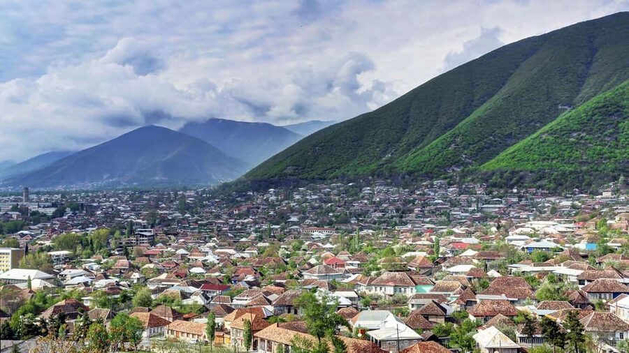 Sheki group Tour from Baku with guide - The Karvansaray and the old Silk Road stop