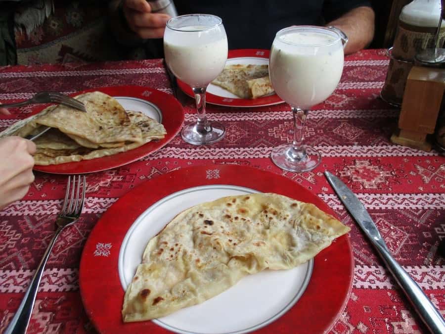 Taste of Azerbaijan: Cuisine Tour with Snacks and Dinner - Who will get the most from this experience